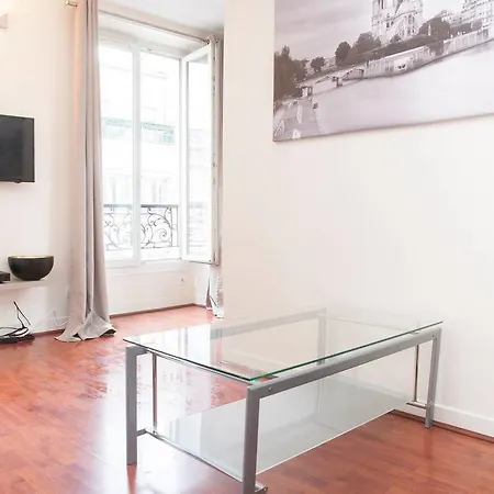 Апартаменты Charming Flat Close To Bastille Париж